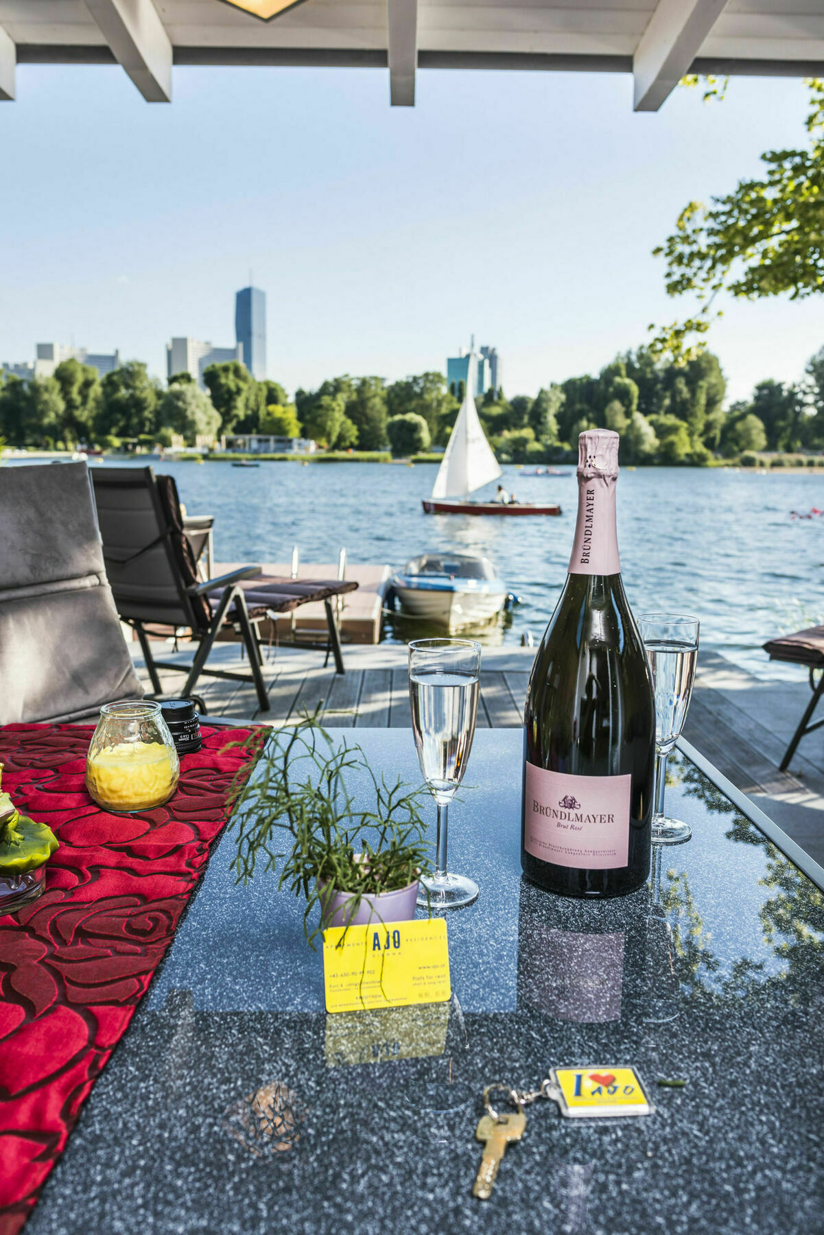 Ajo Apartments - Alte Donau Waterfront - Self-Check-In *