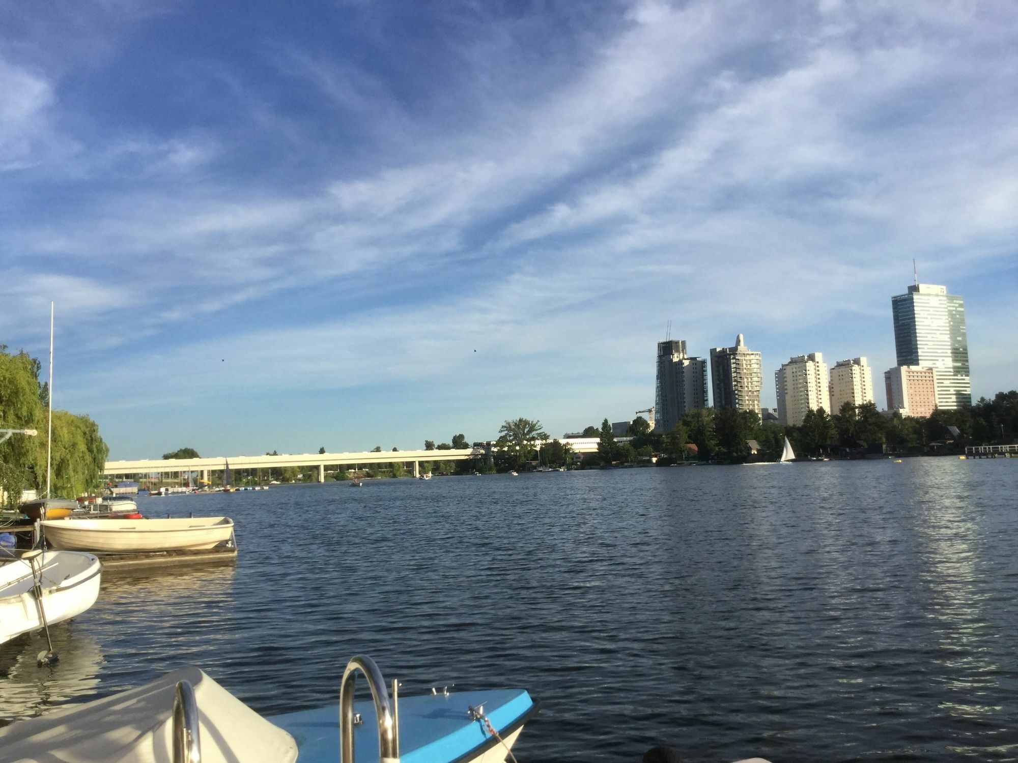 Ajo Apartments - Alte Donau Waterfront - Self-Check-In Apartment *