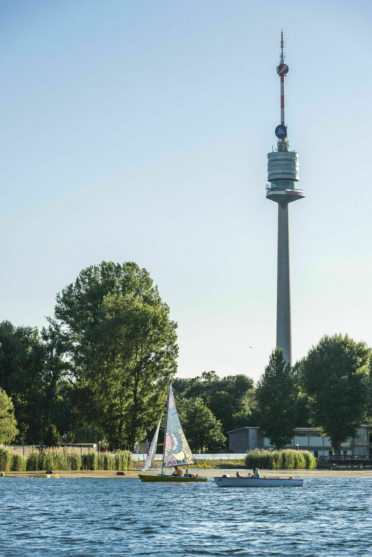 Ajo Apartments - Alte Donau Waterfront - Self-Check-In Apartment *